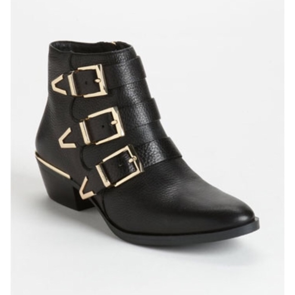 Vince Camuto Tipper- Black Leather w. Gold Hdwr